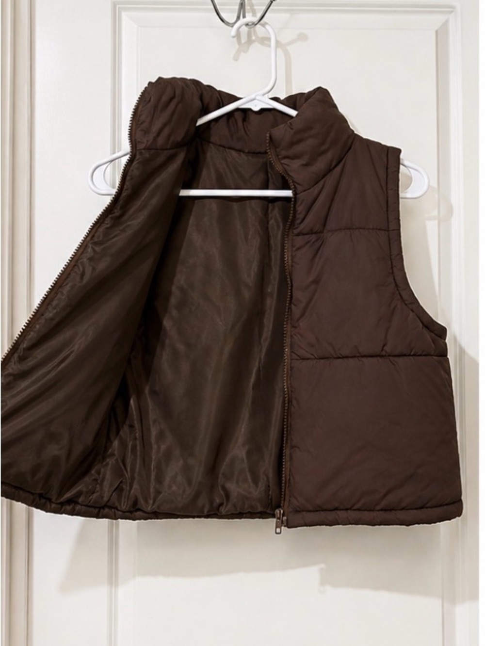 Brown Cropped Puffer Vest | High Neck Zip Up | Trendy Fall/Winter - Picture 3 of 4